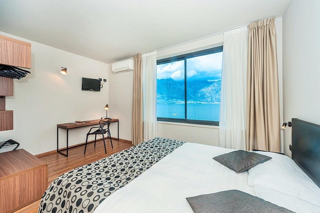 Piccolo Hotel มัลเชซิเน ภายนอก รูปภาพ